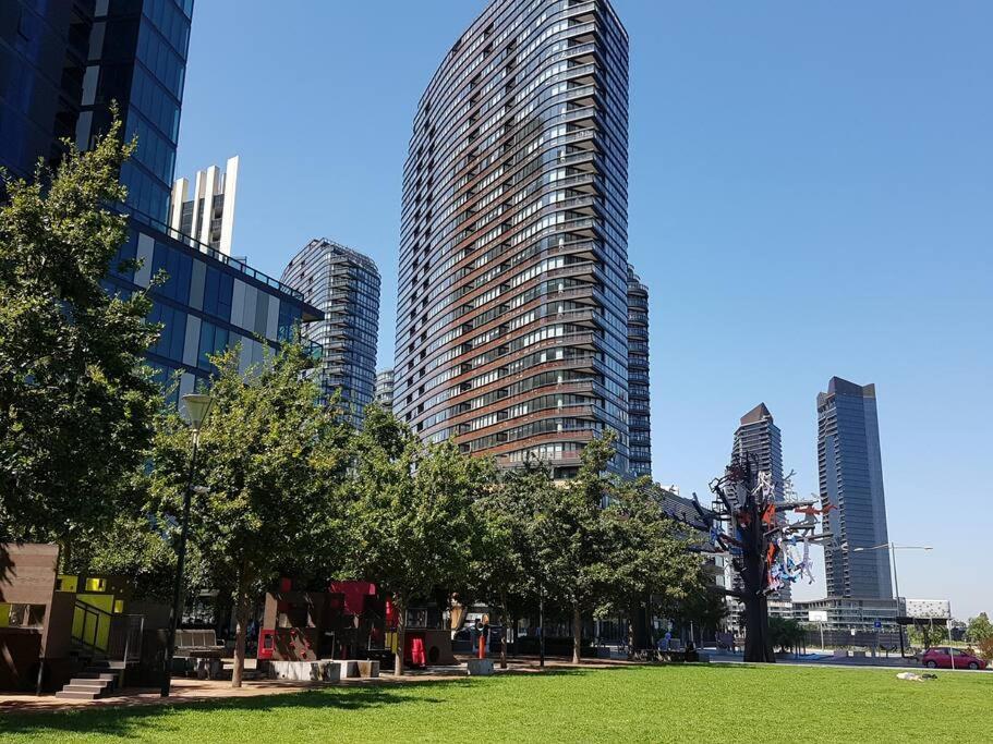Melbourne Docklands Riverside Views Eksteriør billede