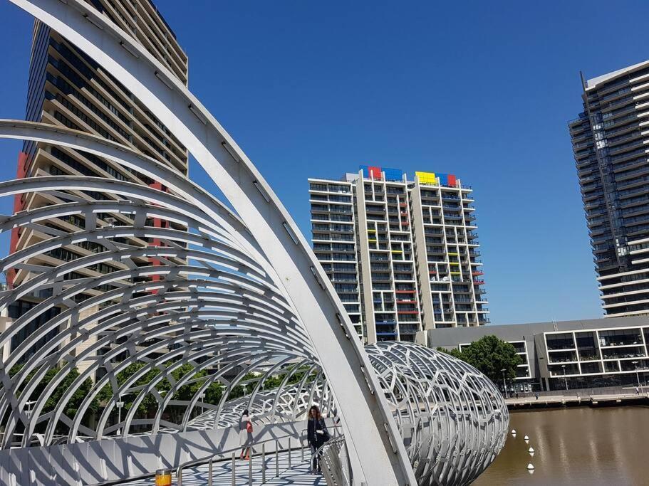 Melbourne Docklands Riverside Views Eksteriør billede
