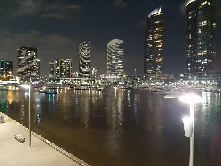 Melbourne Docklands Riverside Views Eksteriør billede