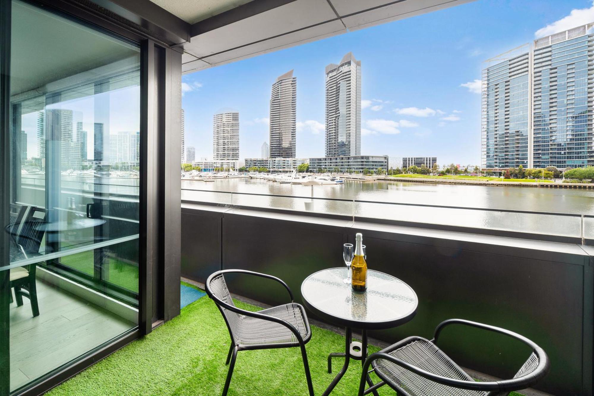 Melbourne Docklands Riverside Views Eksteriør billede